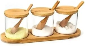 Conjunto de 3 Potes de Vidro com Tampa de Bambu Colheres e Base – Ideal para Condimentos e Temperos